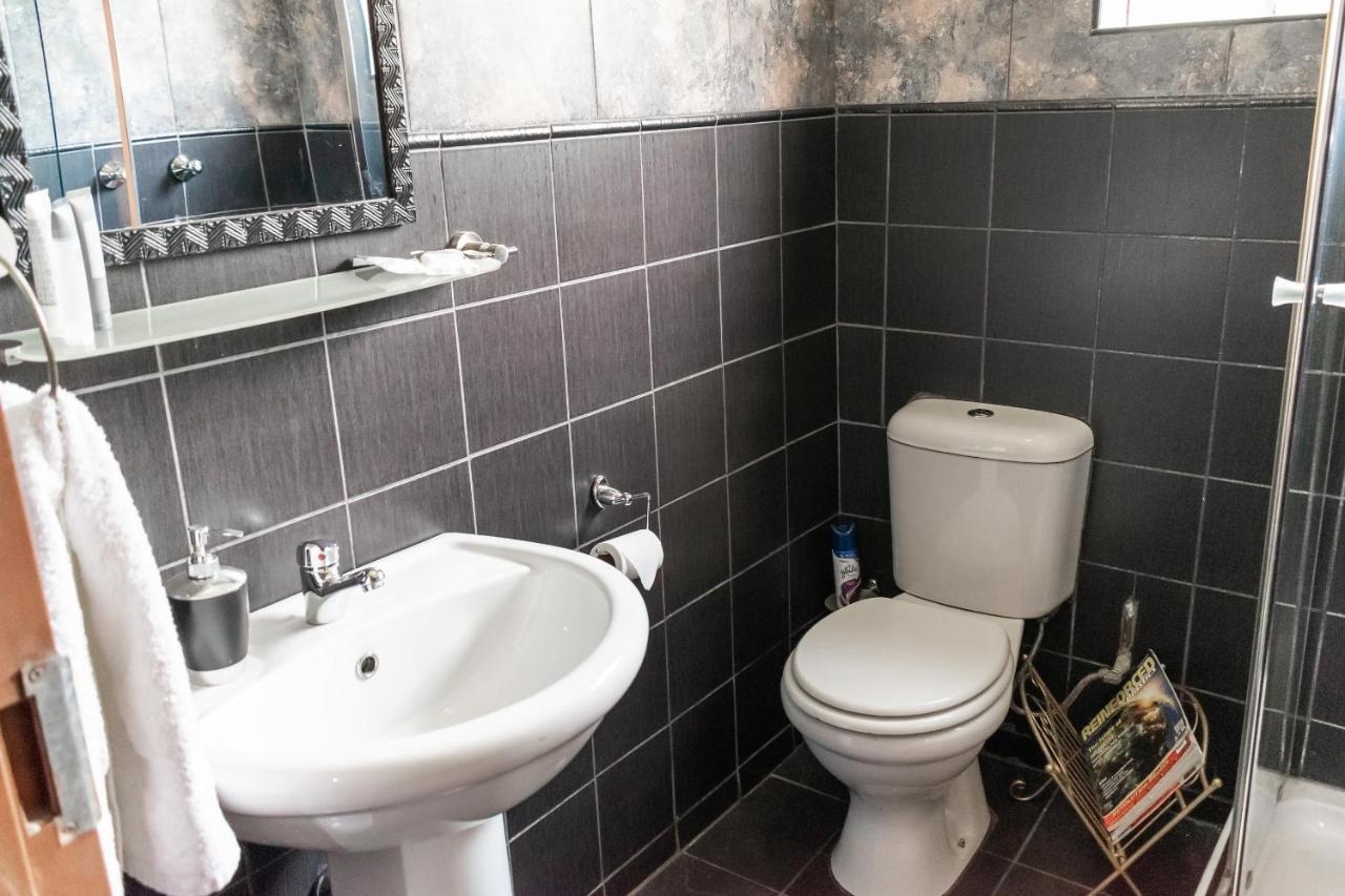Bastille De Blignaut B&B Edenvale Esterno foto